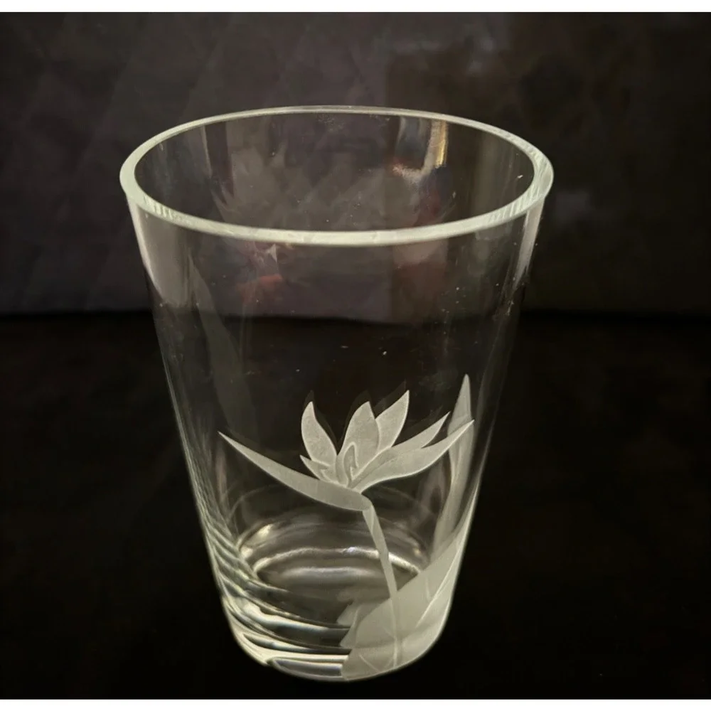 🌸 Etched Floral Clear Glass Vase | Elegant Botanical Design | 8.75